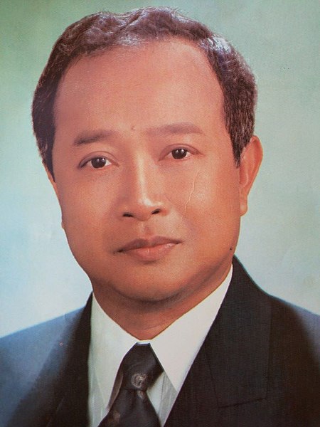 The official portrait of Norodom Ranariddh used while he was the First Prime Minister