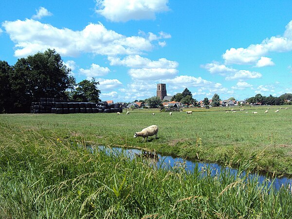 While in the Netherlands, teams went to the rural village of Ransdorp for the Roadblock.