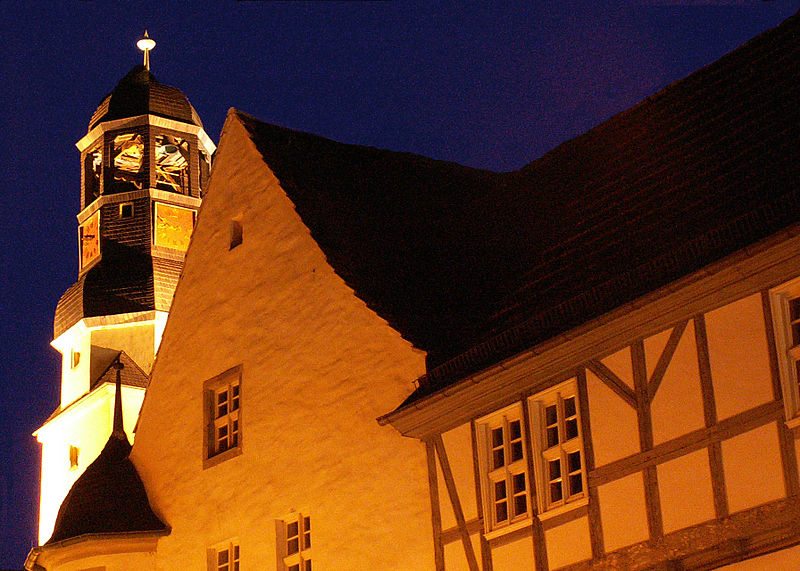 File:Rathausaslnacht.jpg