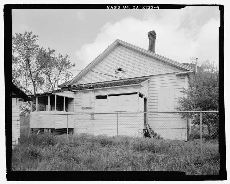 File:Rear wall, looking to the north. - Mary Pache House, 144 Poplar Street, Stockton, San Joaquin County, CA HABS CA-2733-4.tif