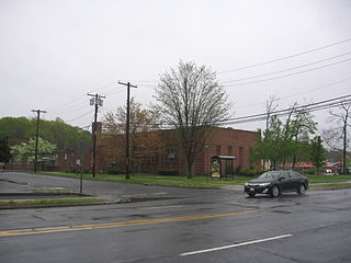 <span class="mw-page-title-main">Richard C. Briggs High School</span> High school in Connecticut, United States