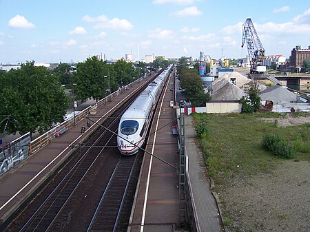 Tập_tin:Riedbahn_Mannheim_100_0974.JPG