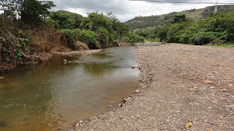 File:Rio Valle Guanape - panoramio (2).jpg