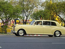 A Rolls-Royce Phantom VI carrying Vajiralongkorn to an event in 2012 Royal car of HRH Crown Prince Maha Vajiralongkorn, 2012-04-09.JPG