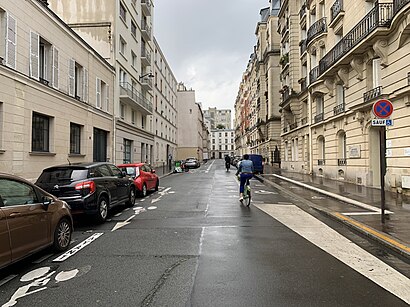 Comment aller à Rue de Quatrefages en transport en commun - A propos de cet endroit