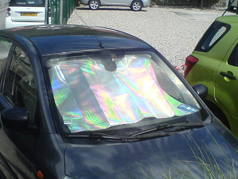 File:Saint-Barthélemy — Gustavia — Thermal insulation mat (automobile).JPG