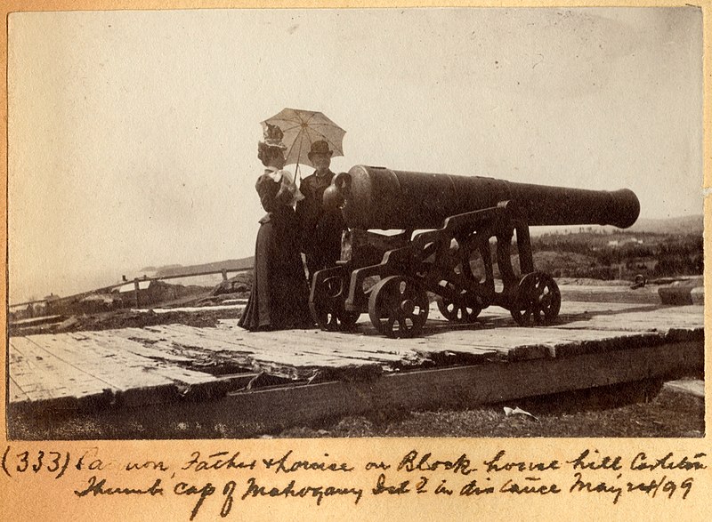 File:Samuel L. Brittain and Sarah Louise Brittain standing by a cannon at Carleton (PR2004-002.16.4-333).jpg