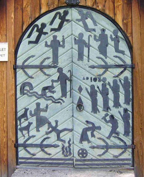 File:Sankt Olovs kapell, dörr- Wiglaf.jpg