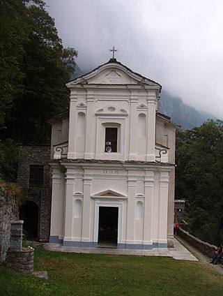 Santuario Madonna di Loreto a Forno Alpi Graie.JPG