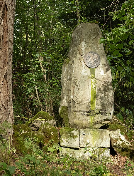 File:Schillerstein Donaueschingen-8755.jpg