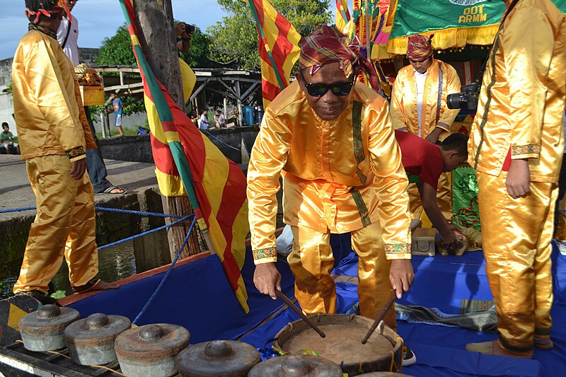 File:Shariff Kabunsuan Festival 2016 Guinakit Fluvial Parade 3.jpg