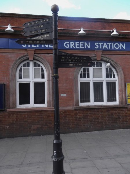 File:Signpost outside Stepney Green Underground Station E1 - geograph.org.uk - 3451353.jpg