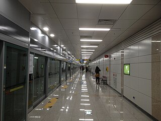 <span class="mw-page-title-main">Sinjung-dong station</span> Metro station in Bucheon, South Korea