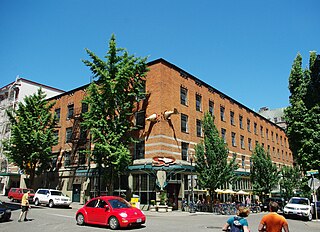 <i>Transcendence</i> (Jellum) Sculpture in Portland, Oregon