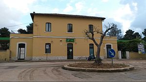 Stazione FSE di Turi 2014-03-28 23-00.jpg