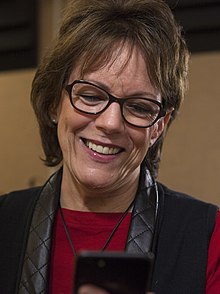 Susan Bennett VOA D0AD28DF-EAC6-49AB-8FA2-D8DC8B0CB5E0 w1023 n r0 s (przycięte).jpg