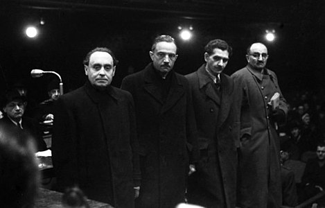 Ferenc Szálasi, Jenő Szöllősi, Gábor Kemény och Károly Beregfy inför rätta år 1946.
