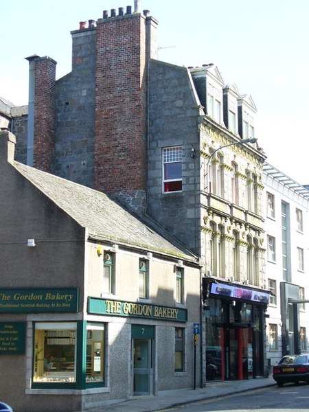 File:The Gordon Bakery - geograph.org.uk - 1456649.jpg