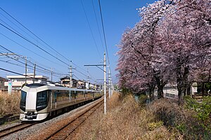 桐生線を走行する、特急リバティりょうもう （2023年4月 赤城駅 - 相老駅間）