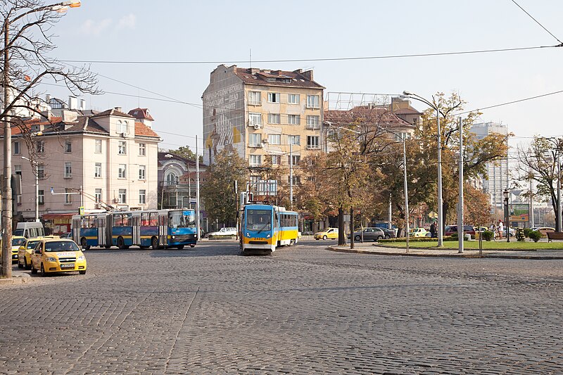 File:Tram in Sofia near Russian monument 064.jpg