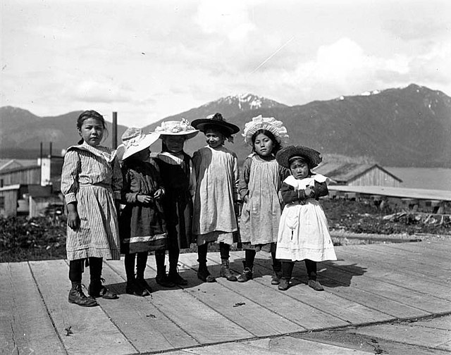 Tsimshian children in Metlakatla, 1904