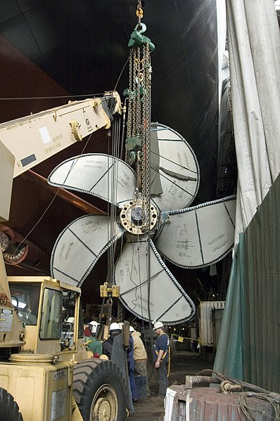 File:USS Carl Vinson (CVN-70) propeller.jpg