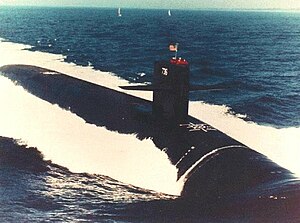 USS West Virginia (SSBN-736) на ходу в 1989 году.
