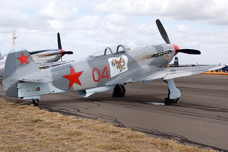 File:VH-YIX Yakovlev Yak-9UM (8428207916).jpg