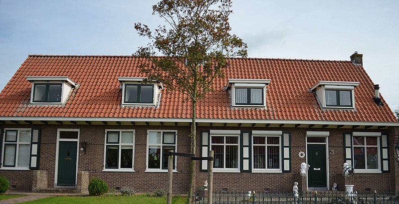 File:Veenhuizen Meidoornlaan 20-22.jpg