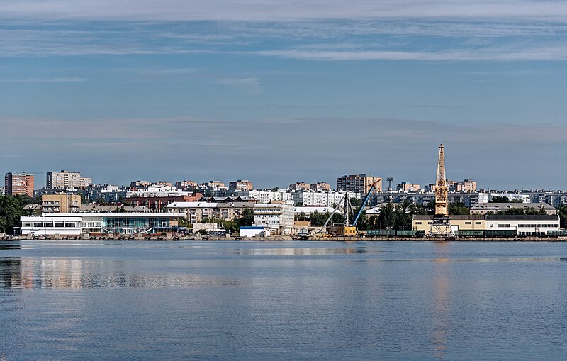 File:Volga River. Tolyatti P8160303 2200.jpg