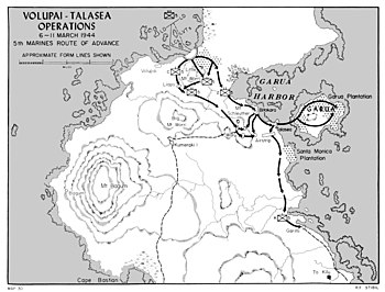 Černobílá mapa zobrazující vojenskou operaci se symboly zobrazujícími jednotky a jejich pohyby