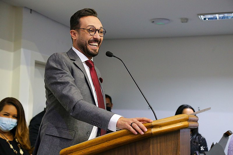 File:Wanderley Bressan na Câmara Municipal de Taboão da Serra.jpg