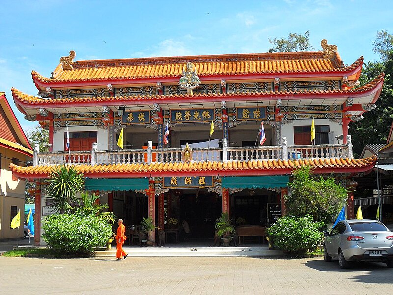 File:Wat Thawonwararam.JPG