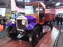 1 1/2 -ton lorry Wolseley, CP 1.5-ton Truck, Front view.jpg