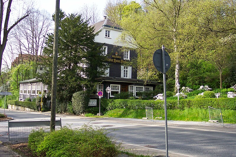 File:Wuppertal Eulenkopfweg 022.jpg