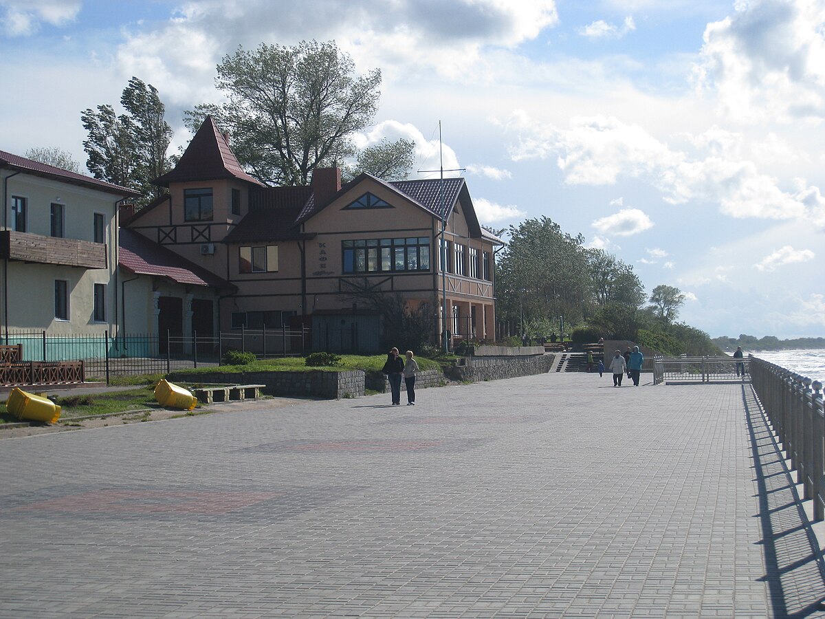 Зеленоградск зеленого. Ул Гагарина 2 Зеленоградск. Ул Гагарина Зеленоградск Калининградской области. Калининградская область Зеленоградск улица Гагарина 2в у Нептуна. Кранц Зеленоградск.