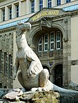 Iguanodon-Skulptur (Berlin)