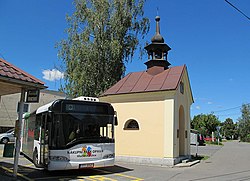 Náves v Držkovicích s kaplí