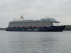 "Mein Schiff 4" Kiel.JPG