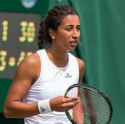 Çağla Büyükakçay během kvalifikace Wimbledonu 2015