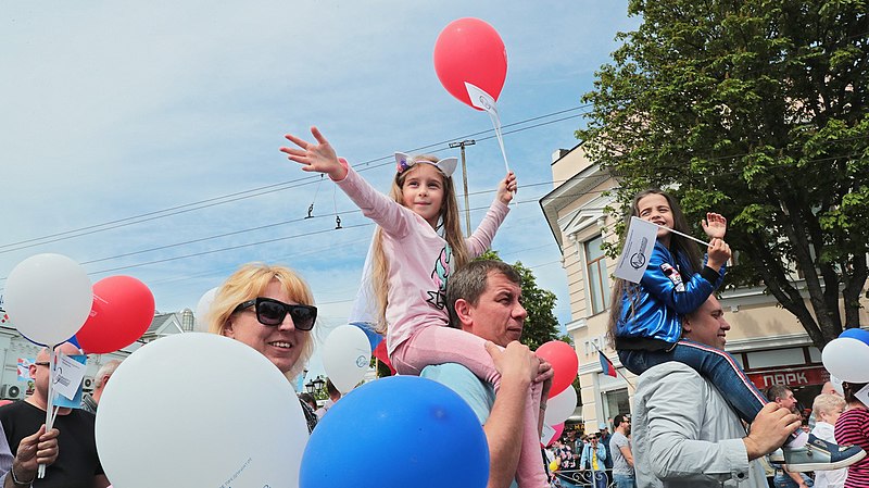 File:Первомай 2019 в Симферополе 4.jpg