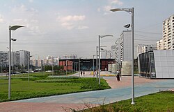 Станция метро Алма-Атинская. Северный (по центру) и южный (справа) вестибюли.JPG