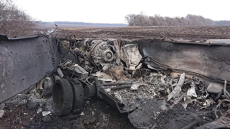 File:Холодноярівська піхота знищила російський танк Т-80 03.jpg