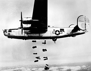 Consolidated B-24 Liberator identique à ceux qui ont mené les bombardements à Saint-Nazaire