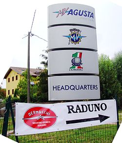 16 Aermacchi Revival 2010 Varese 03.jpg