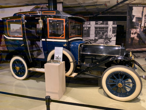 File:1913 ALCO Model Six Berline Limousine.png