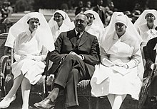 Dr Percy Chisholm and nurses 1933 Jubilee Dr Chisholm.jpg