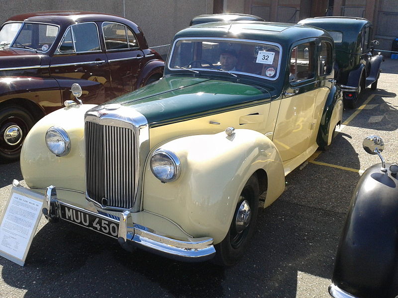 File:1952 Alvis TA21.jpg