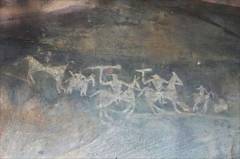 File:1 group of horse riders Peintures rupestres de Bhimbetka (Madhya Pradesh, India).jpg