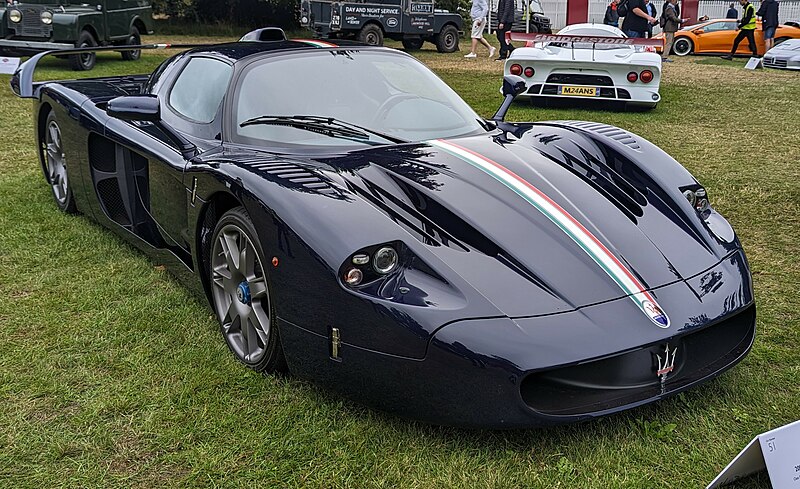 File:2005 Maserati MC12.jpg